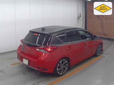 2016 Toyota Auris - Thumbnail