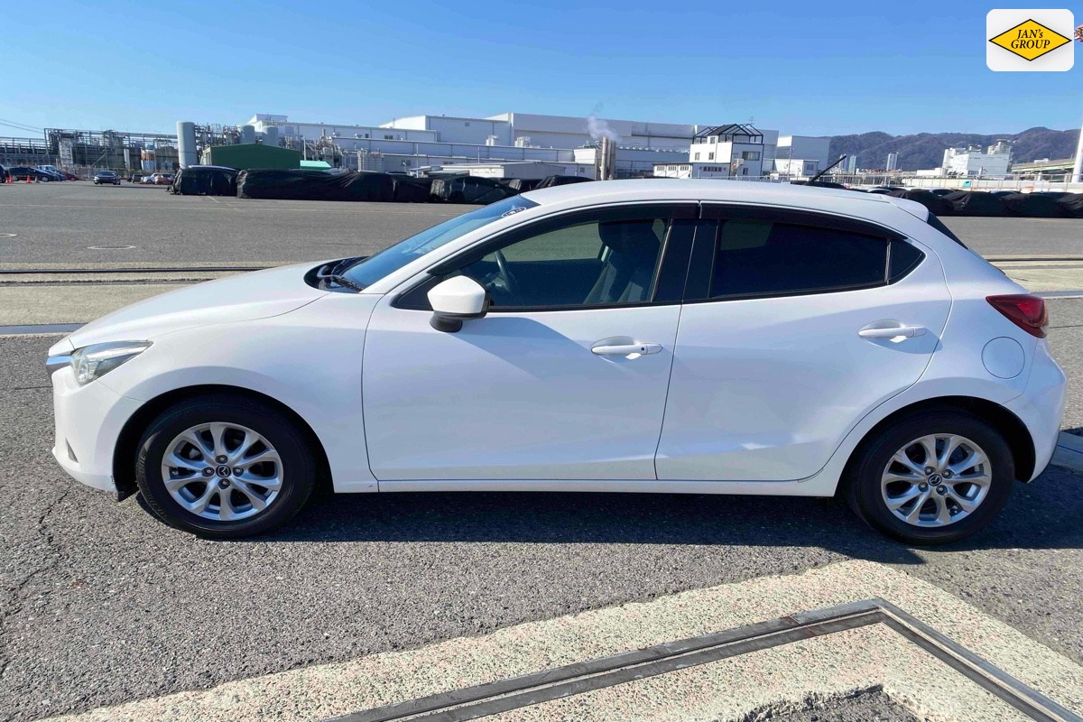 2014 Mazda Demio