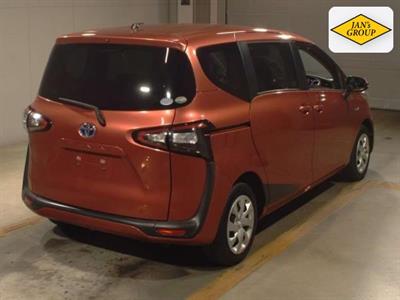 2015 Toyota Sienta - Thumbnail