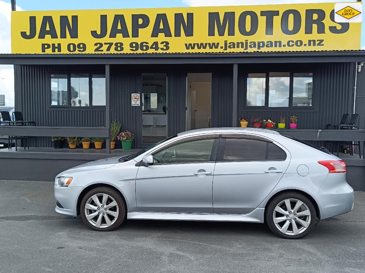 2012 Mitsubishi Galant