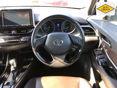 2017 Toyota C-HR - Thumbnail