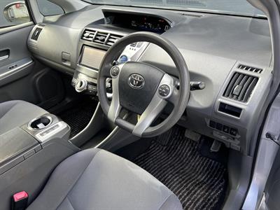 2012 Toyota Prius - Thumbnail