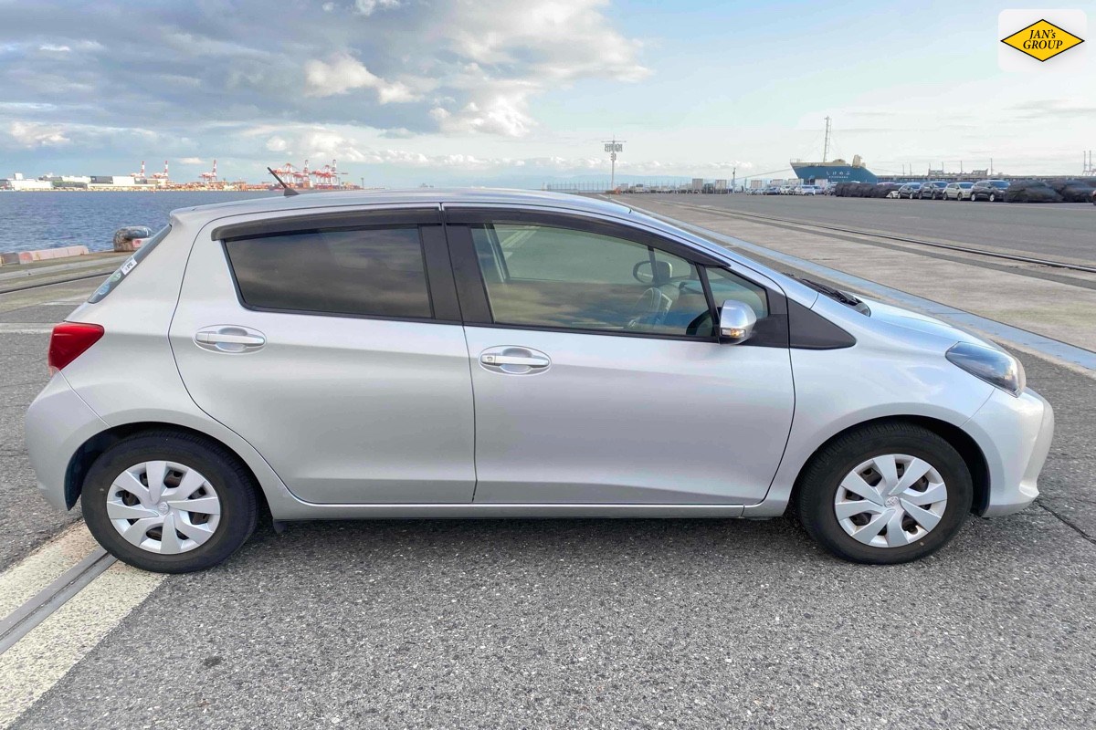 2016 Toyota Vitz