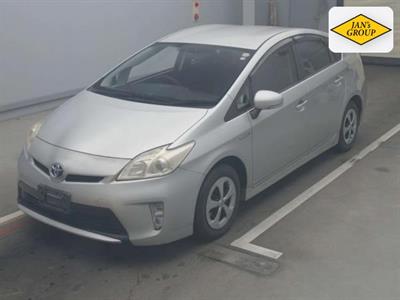 2013 Toyota Prius - Thumbnail