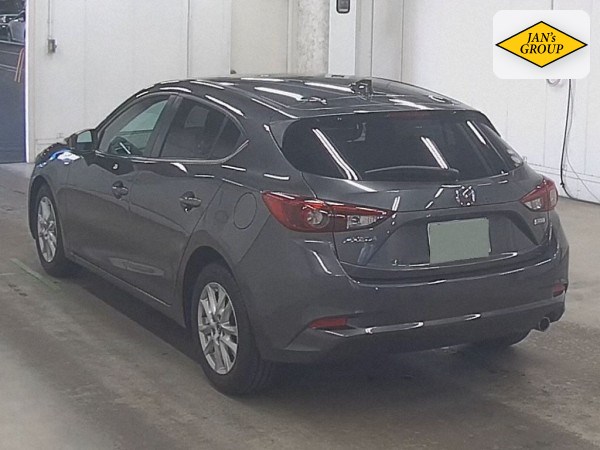 2016 Mazda Axela