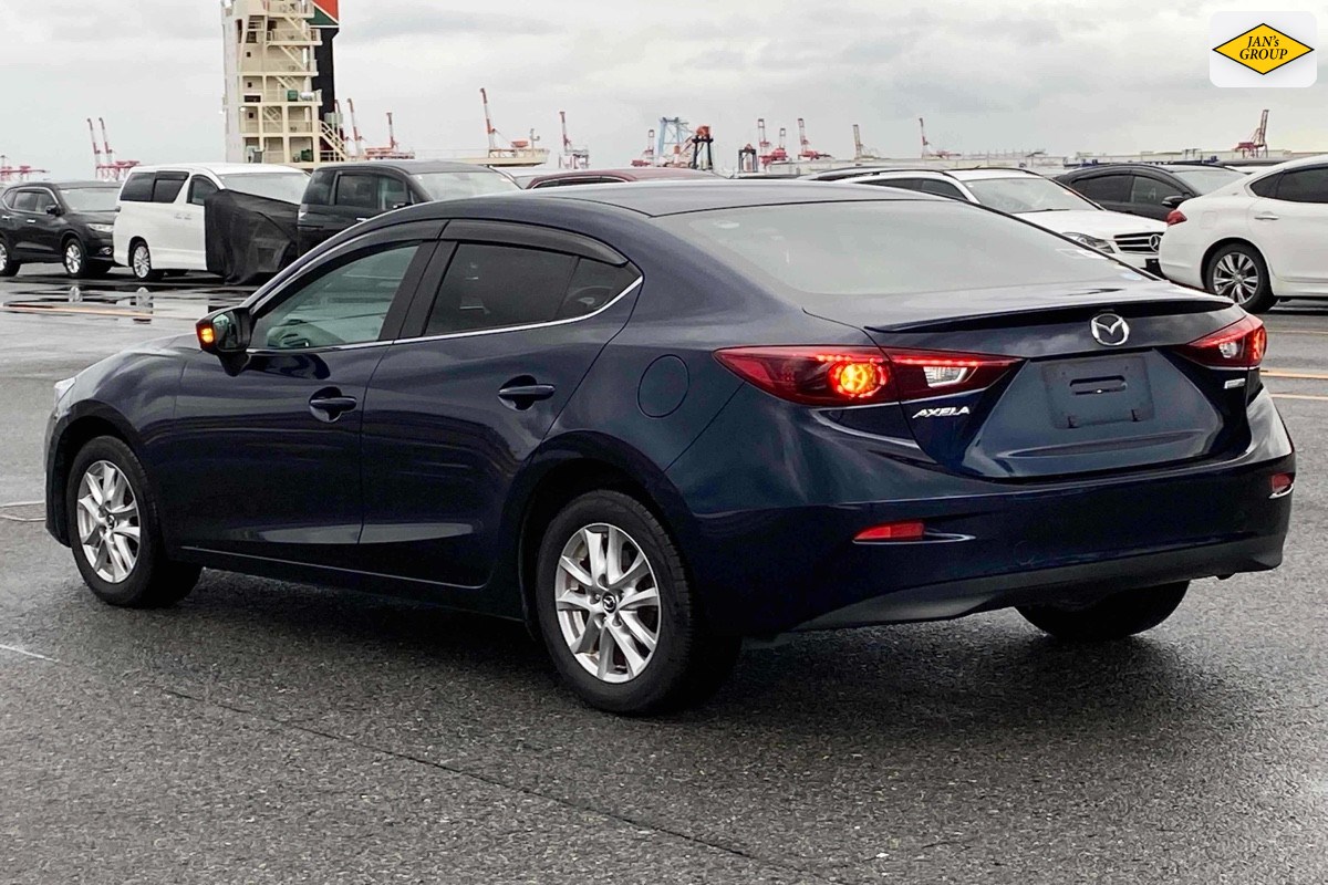 2014 Mazda Axela