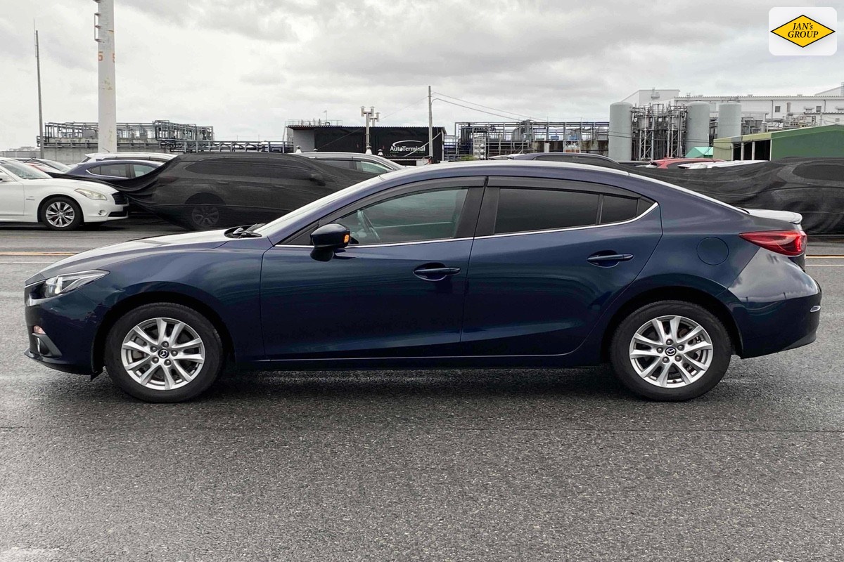 2014 Mazda Axela