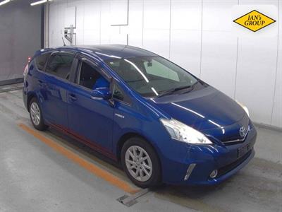 2013 Toyota Prius - Thumbnail