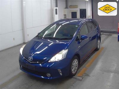 2013 Toyota Prius - Thumbnail