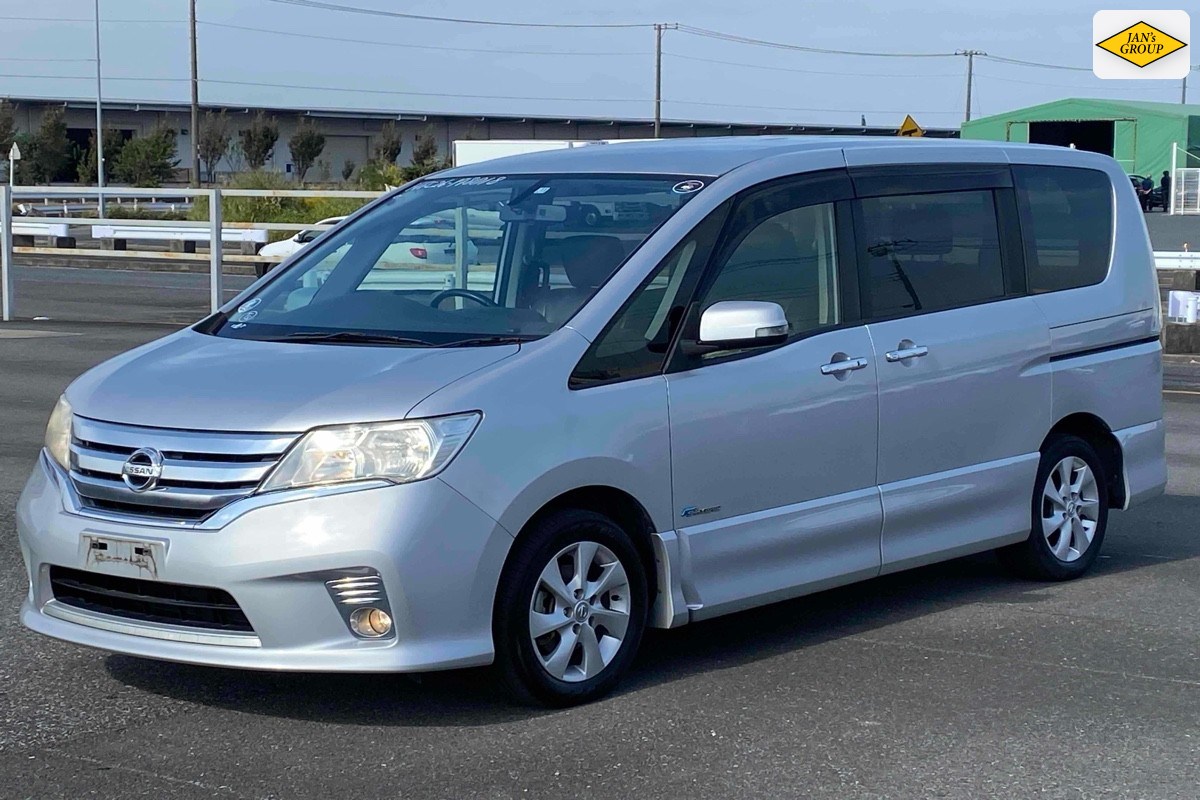 2013 Nissan Serena