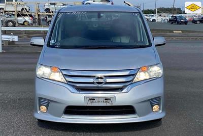 2013 Nissan Serena - Thumbnail