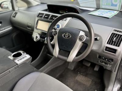 2014 Toyota Prius - Thumbnail