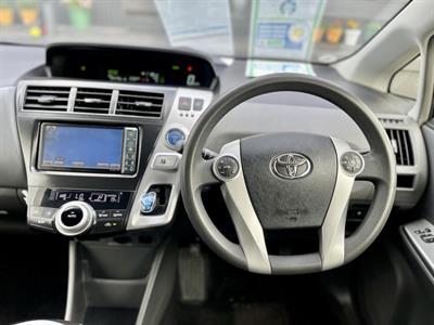 2014 Toyota Prius - Thumbnail