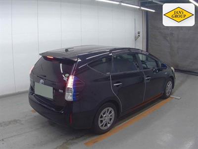 2013 Toyota Prius - Thumbnail