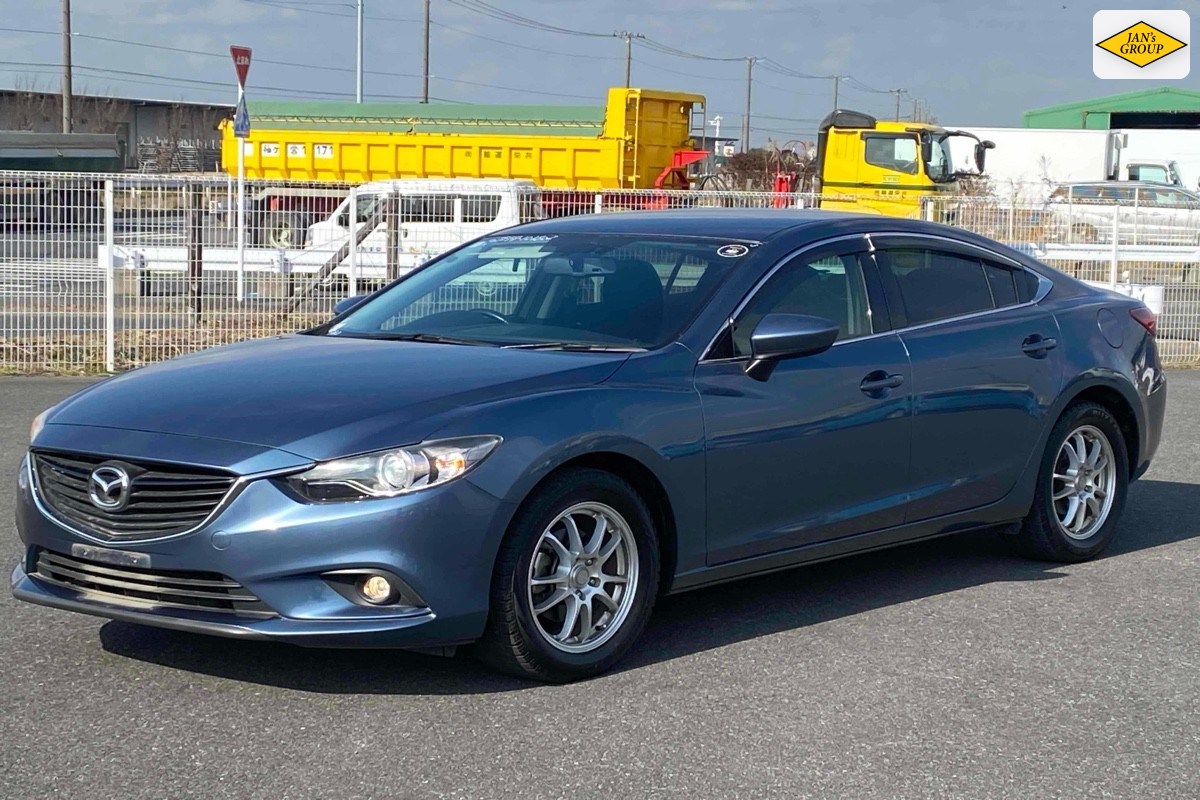 2013 Mazda Atenza