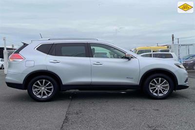 2015 Nissan X-Trail - Thumbnail