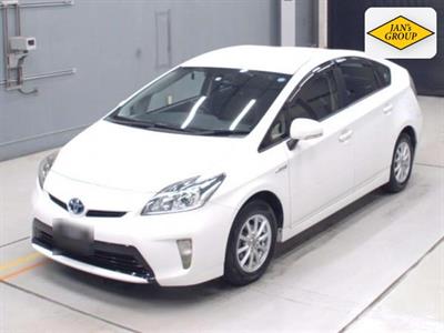 2015 Toyota Prius - Thumbnail