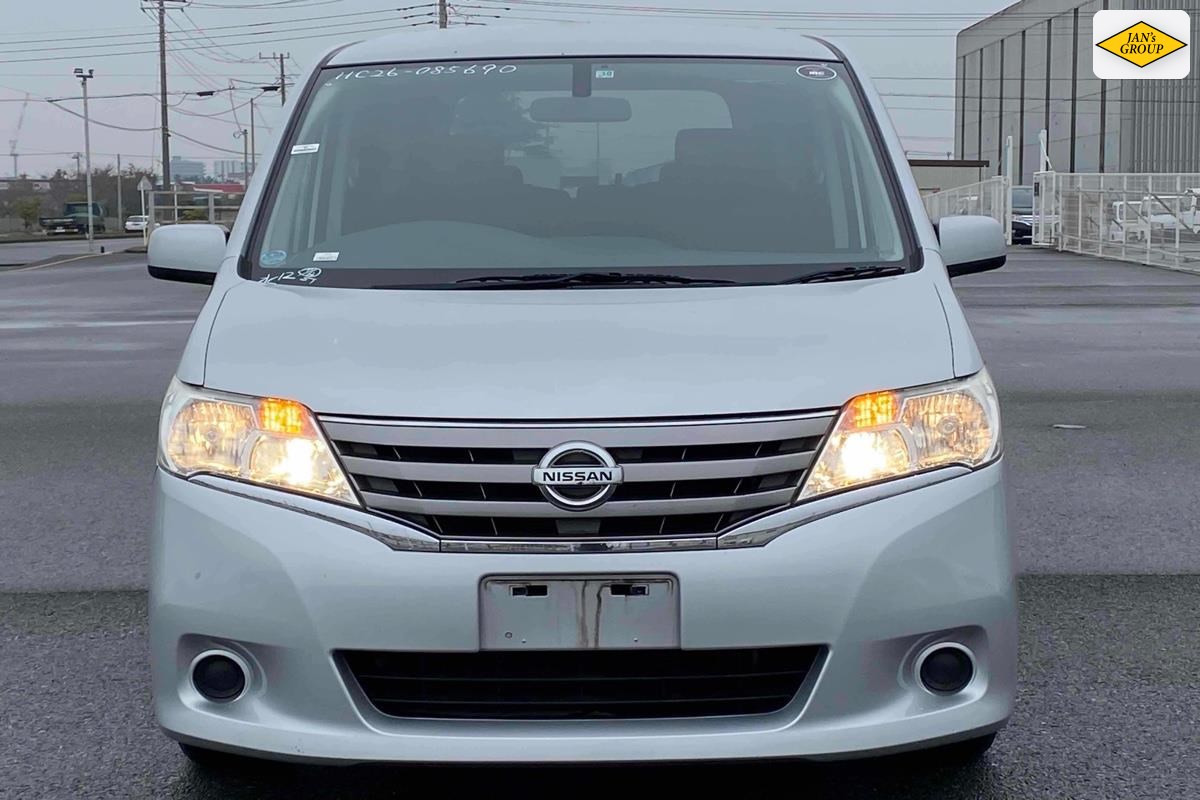 2013 Nissan Serena