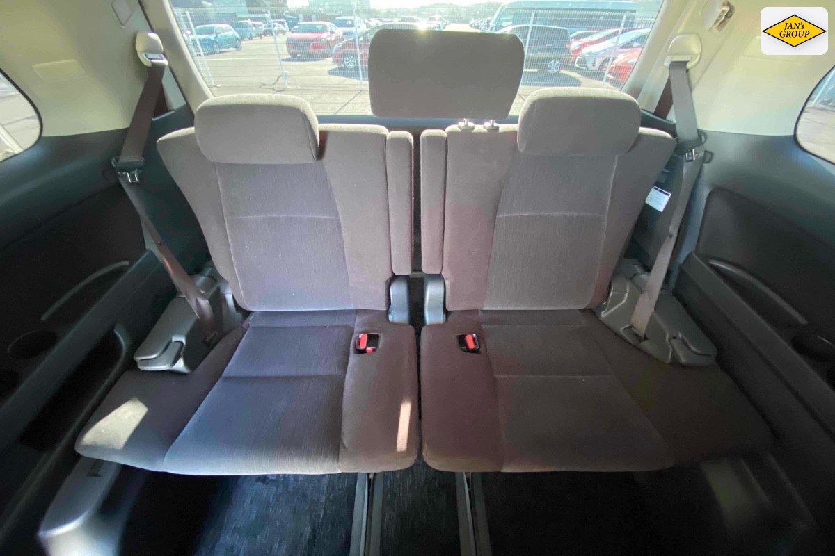 2012 Toyota Vellfire