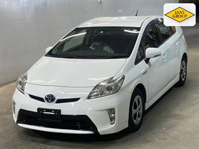 2014 Toyota Prius - Thumbnail