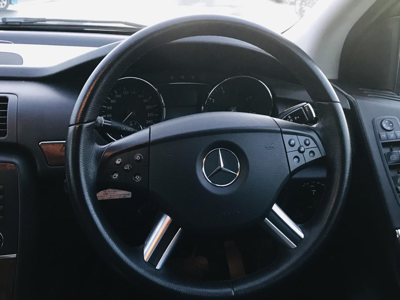 2006 Mercedes-Benz R350