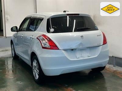 2014 Suzuki Swift - Thumbnail