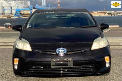 2015 Toyota Prius - Thumbnail