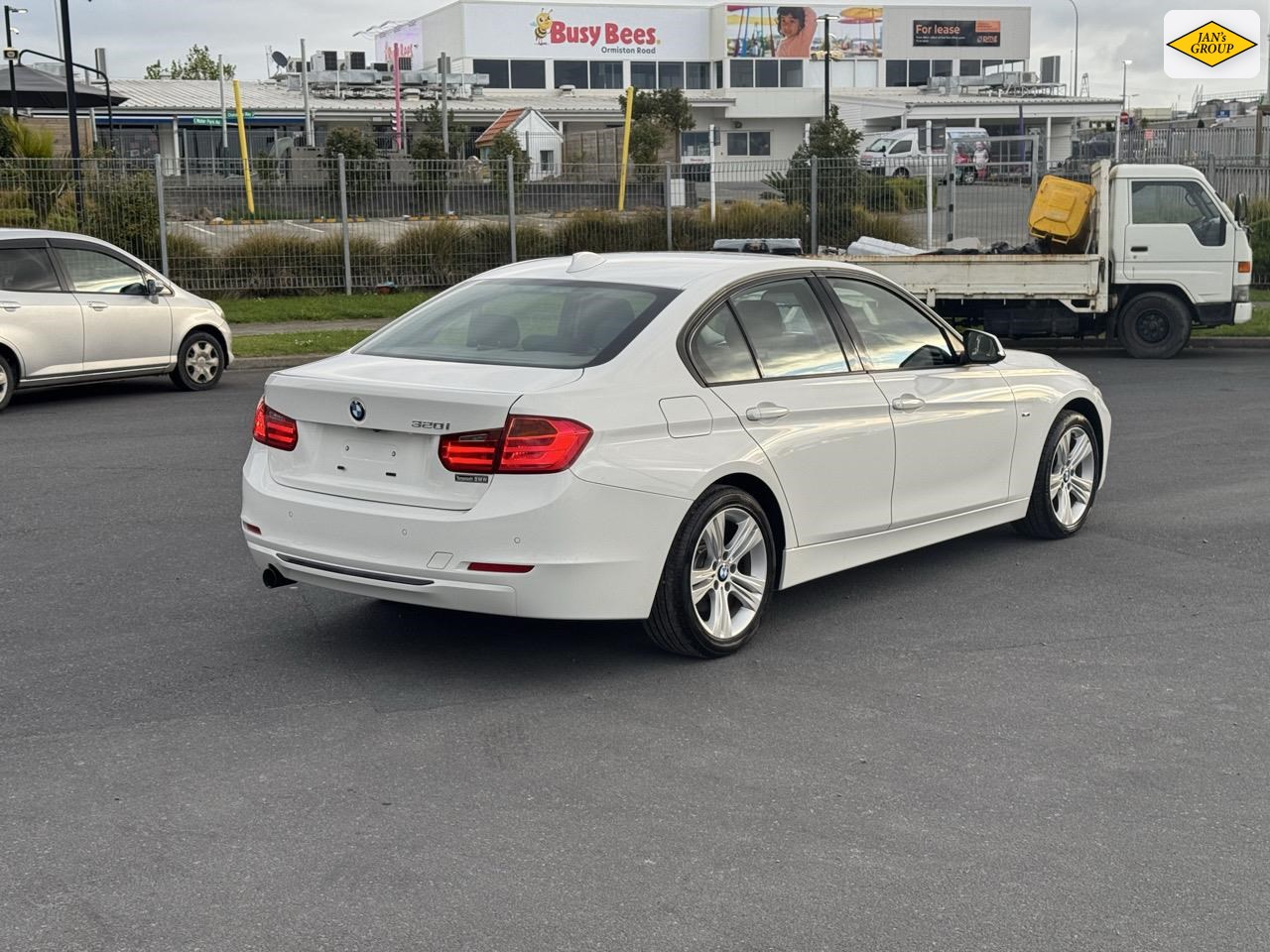 2012 BMW 320i