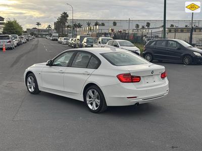 2012 BMW 320i - Thumbnail