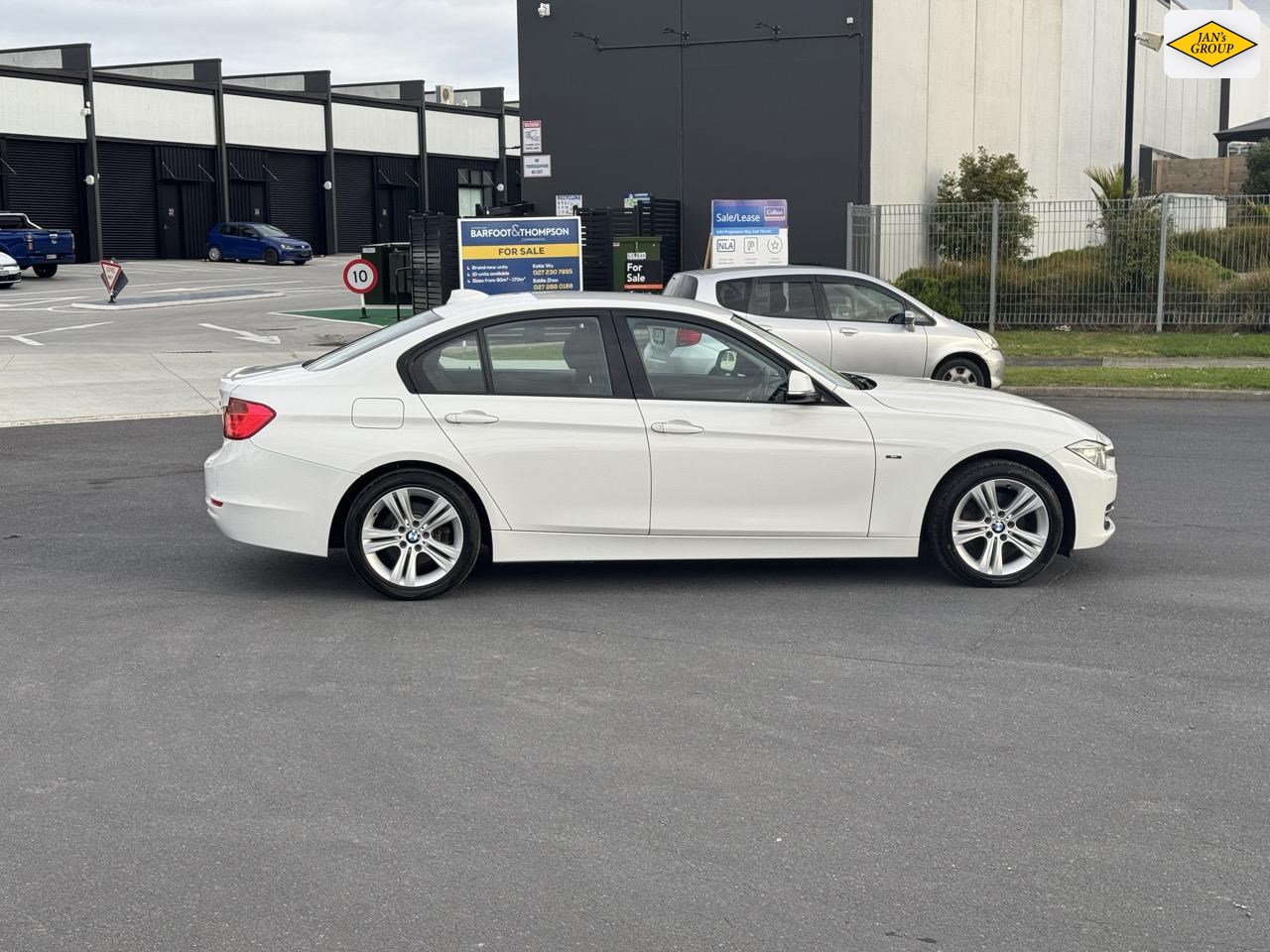 2012 BMW 320i