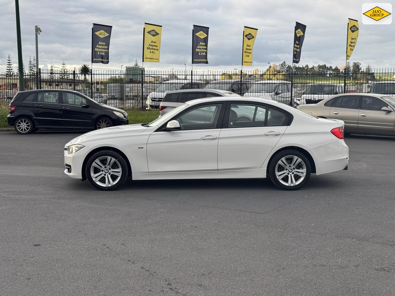 2012 BMW 320i