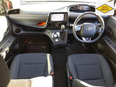 2015 Toyota Sienta - Thumbnail