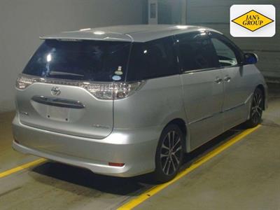 2015 Toyota Estima - Thumbnail