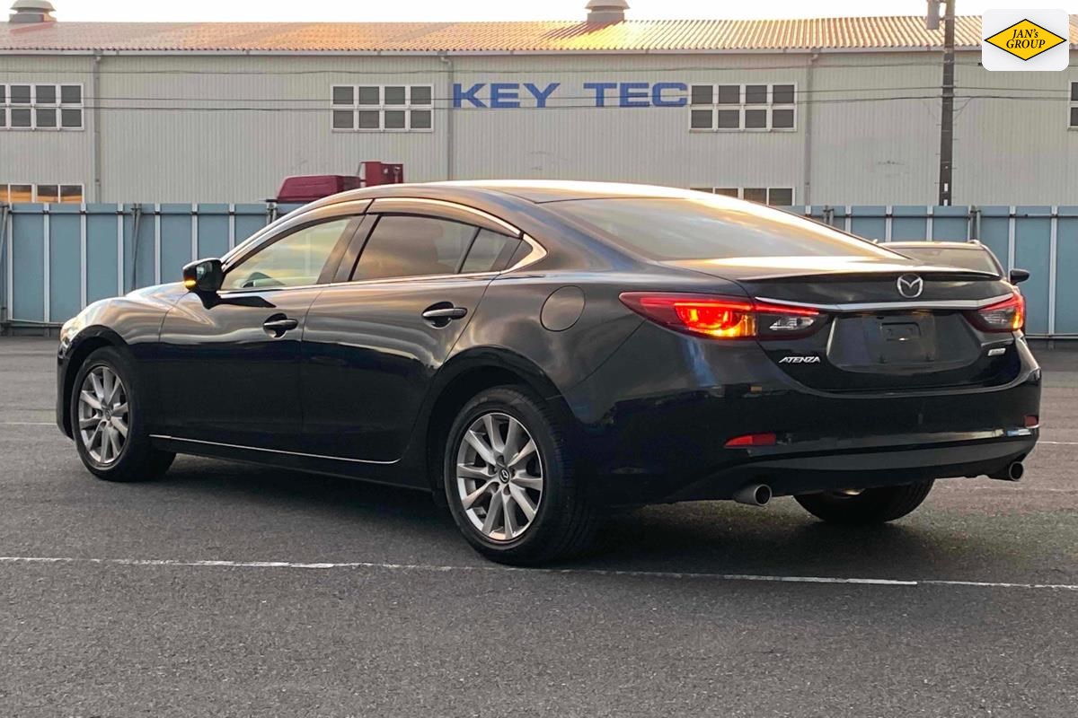 2016 Mazda Atenza