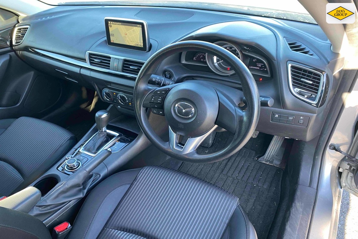 2015 Mazda Axela