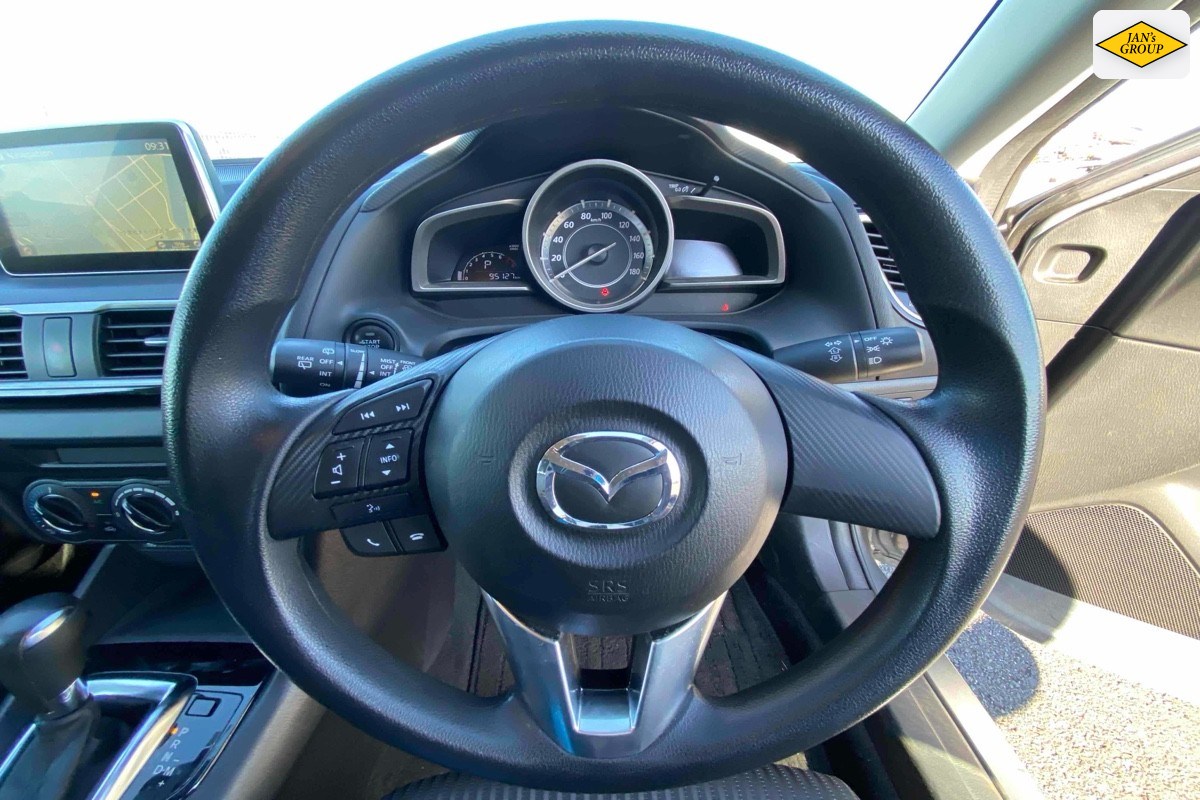 2015 Mazda Axela