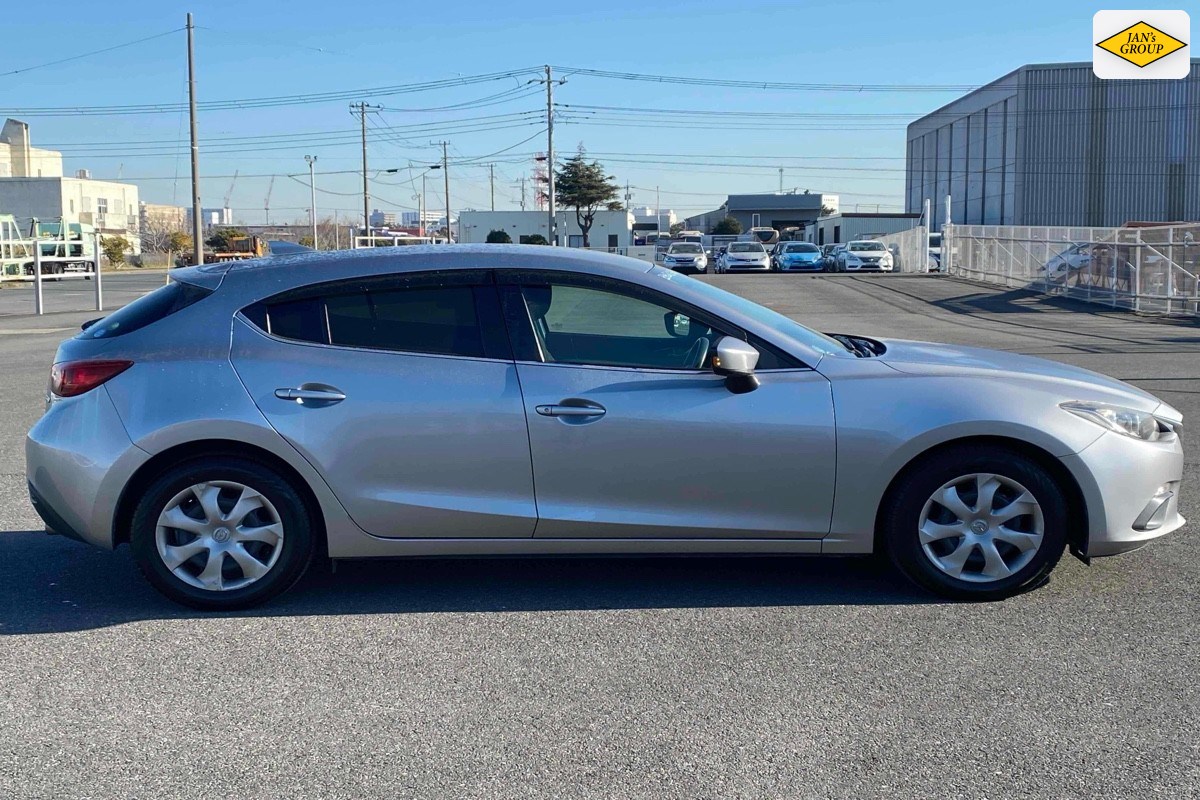 2015 Mazda Axela