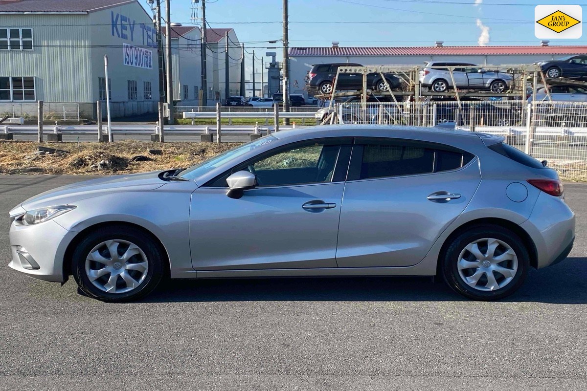 2015 Mazda Axela