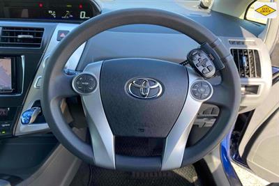 2013 Toyota Prius - Thumbnail