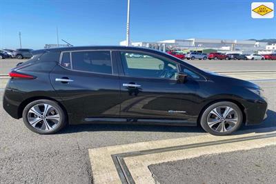 2020 Nissan Leaf - Thumbnail