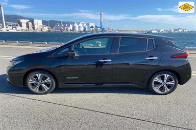 2020 Nissan Leaf - Thumbnail