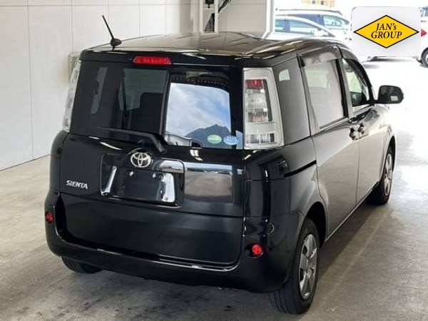 2014 Toyota Sienta