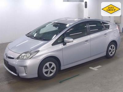 2013 Toyota Prius - Thumbnail