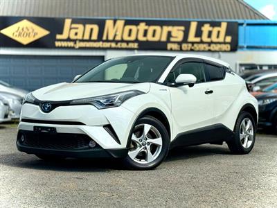 2017 Toyota C-HR - Thumbnail