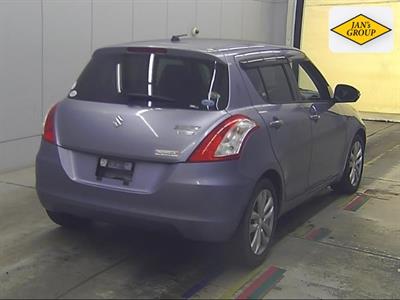 2013 Suzuki Swift - Thumbnail