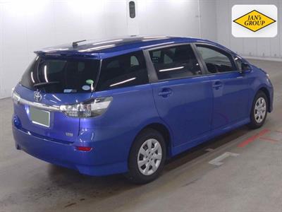 2013 Toyota Wish - Thumbnail