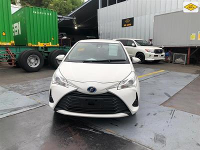 2019 Toyota Vitz - Thumbnail