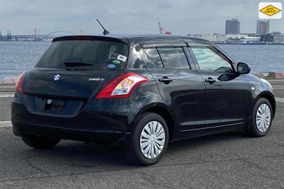 2015 Suzuki Swift - Thumbnail