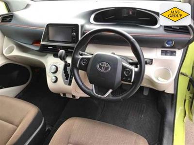 2016 Toyota Sienta - Thumbnail