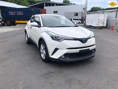 2017 Toyota C-HR - Thumbnail